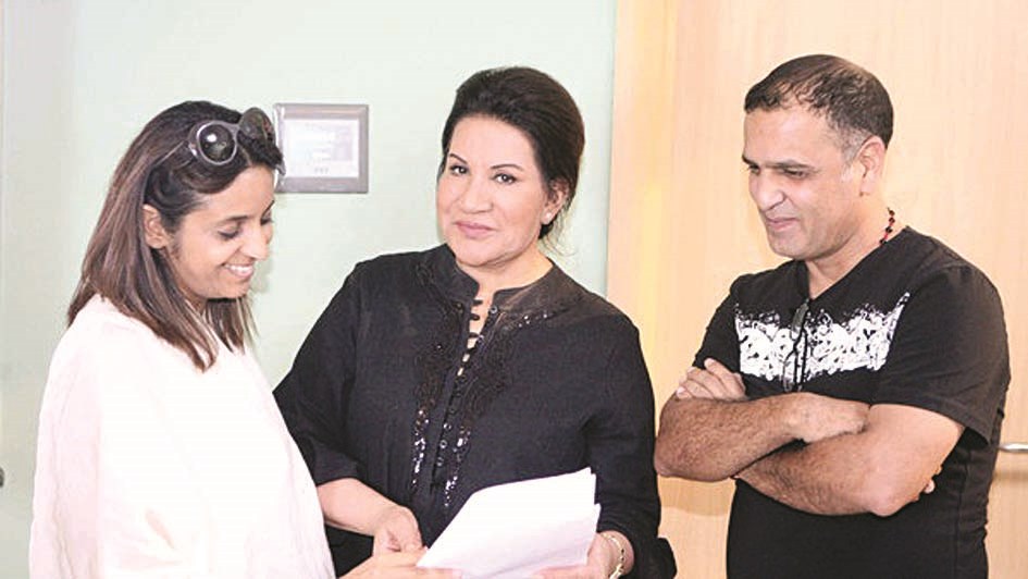 u0633u0639u0627u062f u0639u0628u062fu0627u0644u0644u0647 u0645u0639 u0645u062du0645u062f u0627u0644u0642u0641u0627u0635 u0648u0647u0628u0629 u0645u0634u0627u0631u064a u062du0645u0627u062fu0629 u0641u064a u0643u0648u0627u0644u064au0633 u00abu0623u0645u0646u0627 u0631u0648u064au062du0629 u0627u0644u064au0646u0629u00bb