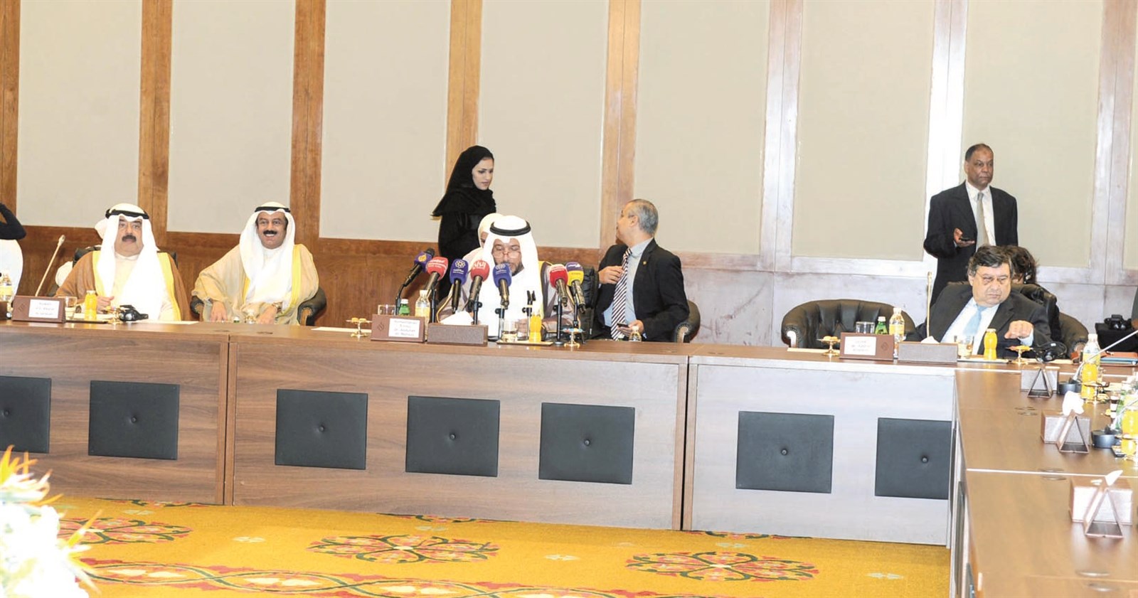 u0627u0644u062cu0627u0631u0627u0644u0644u0647 u0648u0627u0644u0645u0639u062au0648u0642 u062eu0644u0627u0644 u0627u0644u0627u062cu062au0645u0627u0639 (u062au0635u0648u064au0631 u0632u0643u0631u064au0627 u0639u0637u064au0629)