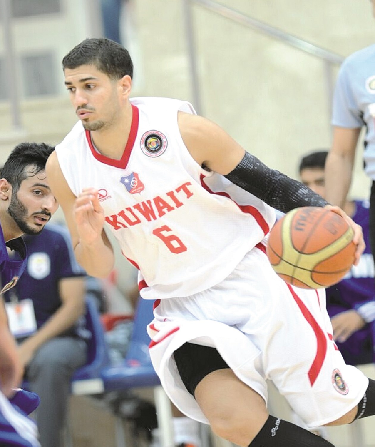 u062du0633u064au0646 u0627u0644u062eu0628u0627u0632 ... u0639u0644u0649 u0623u0639u062au0627u0628 u0627u0644u0627u062du062au0631u0627u0641