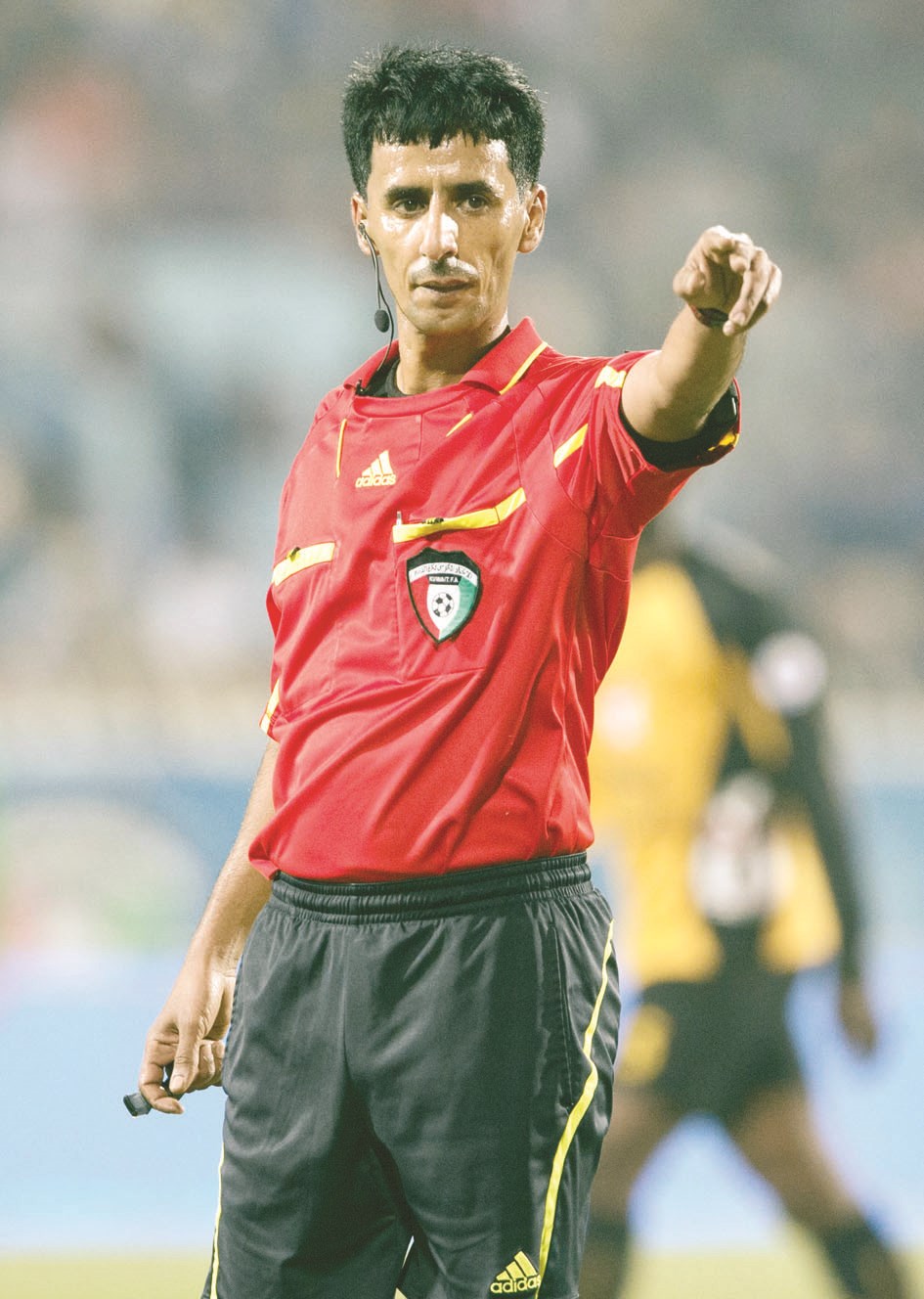 u0645u0628u0627u0631u0643 u0634u0639u064au0628   (u0627u0644u0623u0632u0631u0642 u062fu0648u062a u0643u0648u0645)