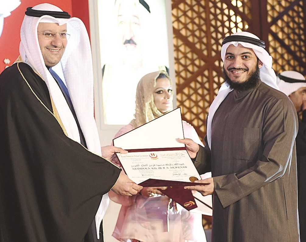 ....ومكرماً الخريج عبدالله الفريج            (تصوير جاسم بارون)