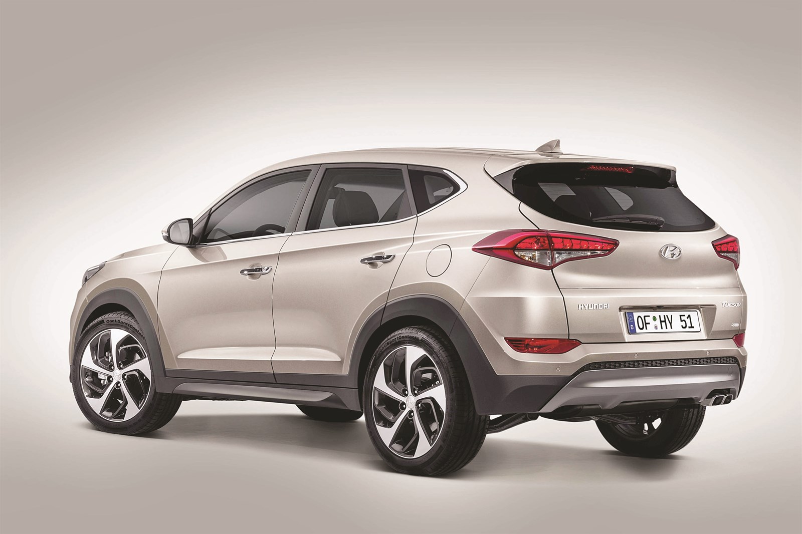 تصميم خلفي رياضي وأنيق في آنٍ معاً