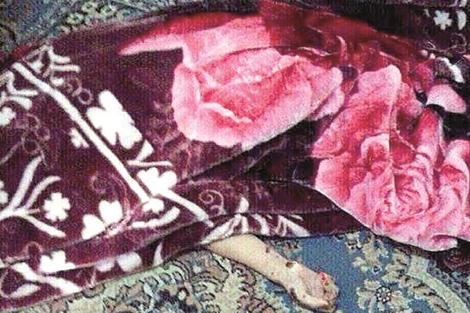 الضحية مضرّجة بدمائها