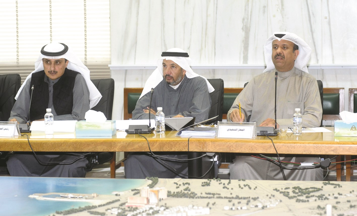 المنفوحي وممثلون عن الجهاز التنفيذي