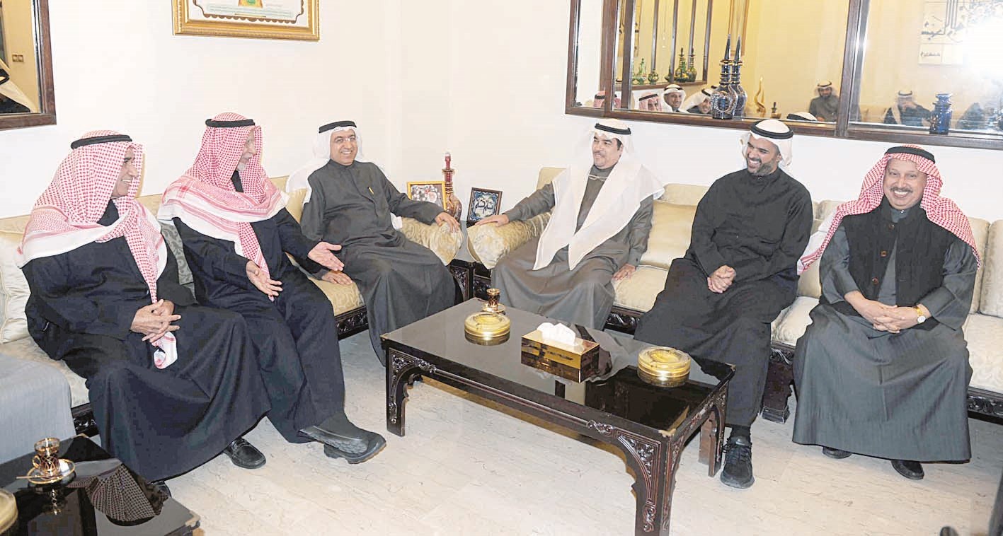 u062cu0627u0646u0628 u0645u0646 u062du0636u0648u0631 u0627u0644u062fu064au0648u0627u0646u064au0629