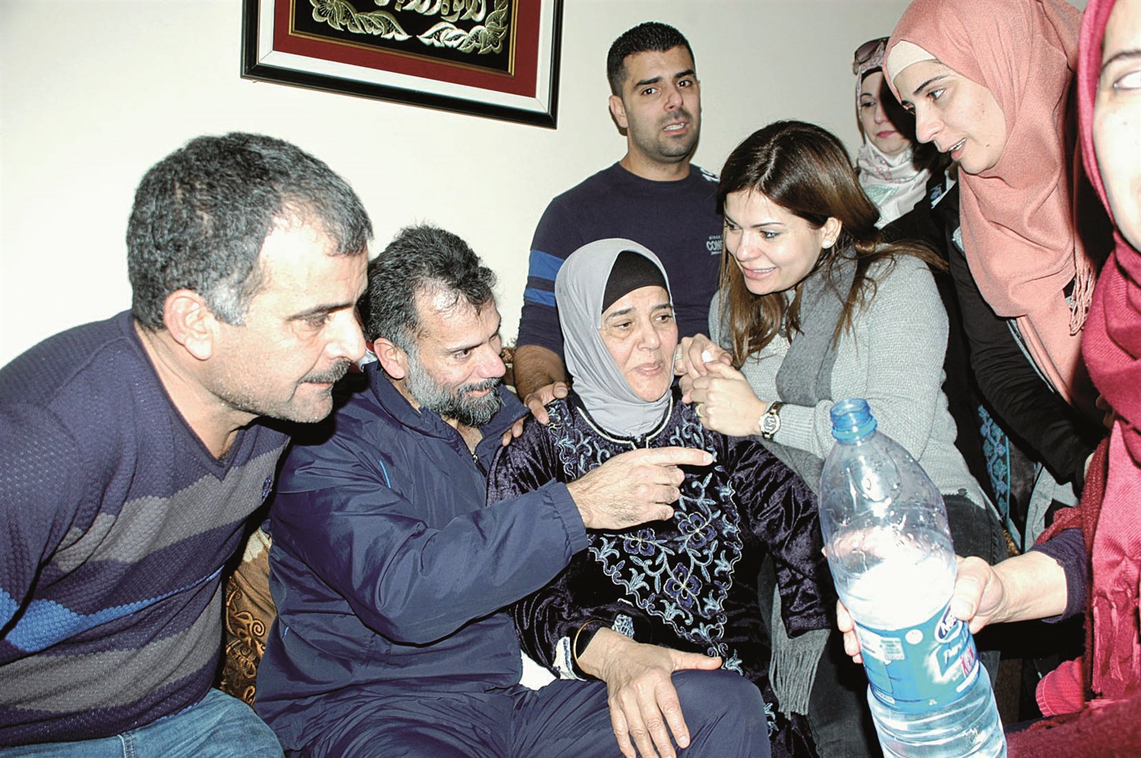 سعد مع والدته والعائلة