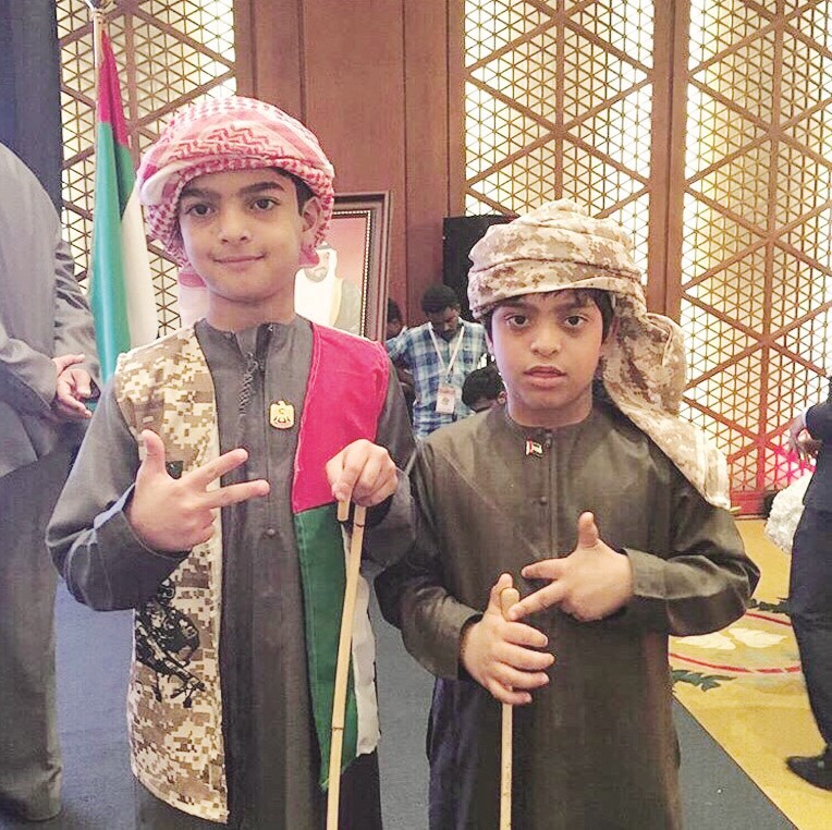 طفلان مشاركان في الفعالية