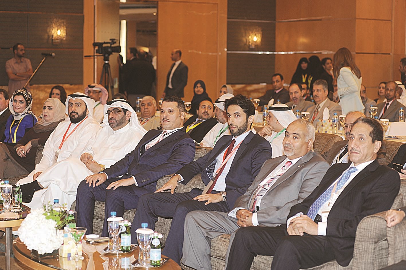 الحضور يتابعون فعاليات المؤتمر (تصوير كرم ذياب)