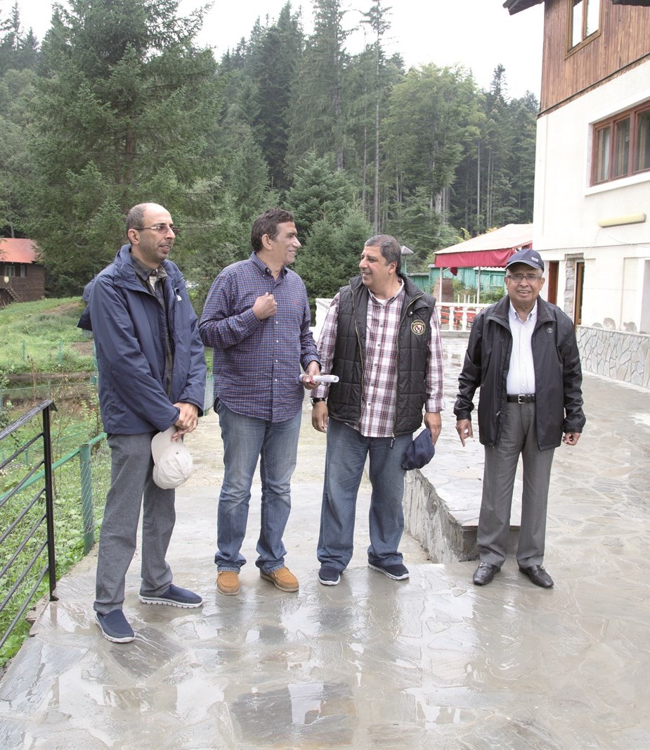 الزميل مصطفى جمعة مع أسرة البغلي في رومانيا