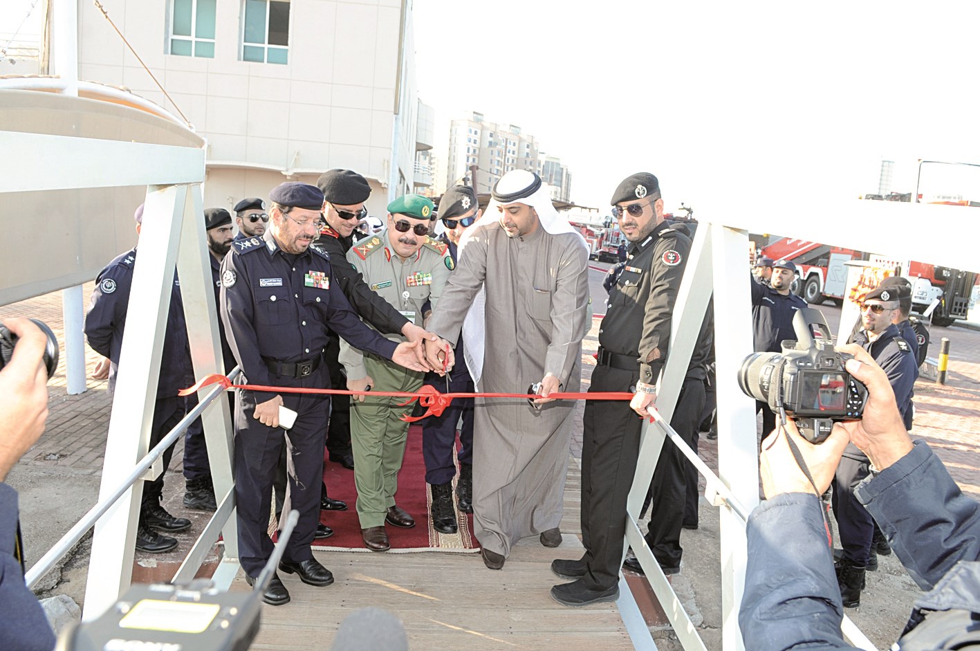 u0645u062du0645u062f u0627u0644u0639u0628u062f u0627u0644u0644u0647 u0648u0627u0644u0623u0646u0635u0627u0631u064a u064au0642u0635u0627u0646 u0634u0631u064au0637 u062au062fu0634u064au0646 u0627u0644u0622u0644u064au0627u062a u0648u0627u0644u0632u0648u0627u0631u0642 u0627u0644u062cu062fu064au062fu0629    (u062au0635u0648u064au0631 u0643u0631u0645 u0630u064au0627u0628)