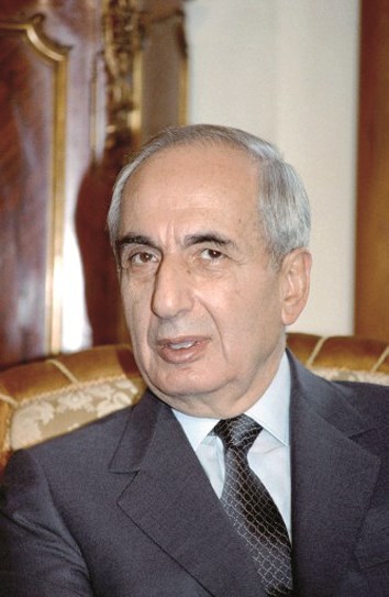 الرئيس رينيه معوض