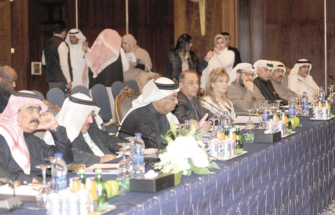 جانب من الندوة الفكرية (تصوير كرم ذياب)