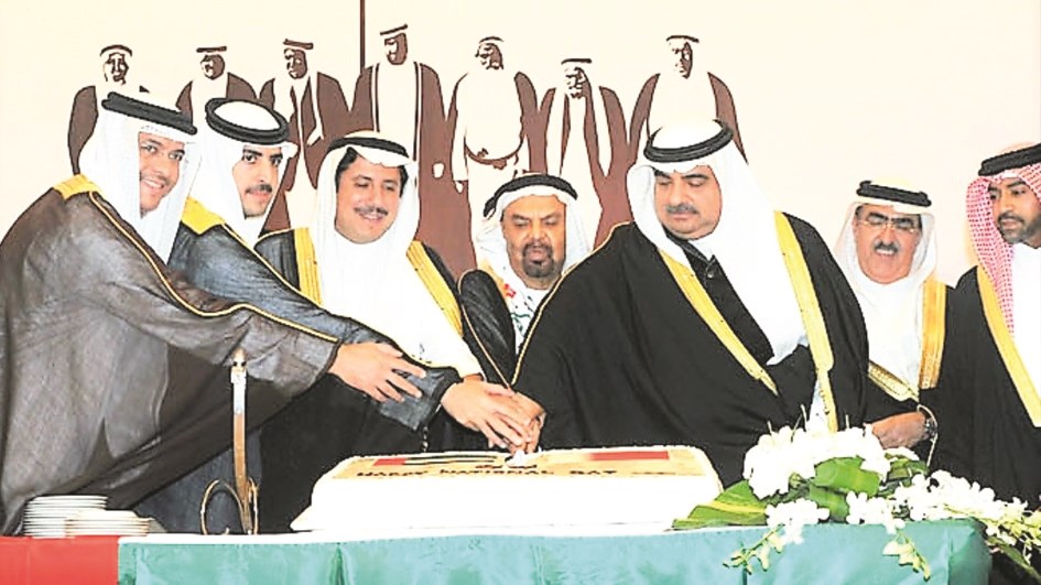 u0639u0632u0627u0645 u0627u0644u0635u0628u0627u062d u064au0634u0627u0631u0643 u0641u064a u0627u062du062au0641u0627u0644 u0627u0644u0633u0641u0627u0631u0629 u0627u0644u0625u0645u0627u0631u0627u062au064au0629 u0628u0627u0644u0645u0646u0627u0645u0629