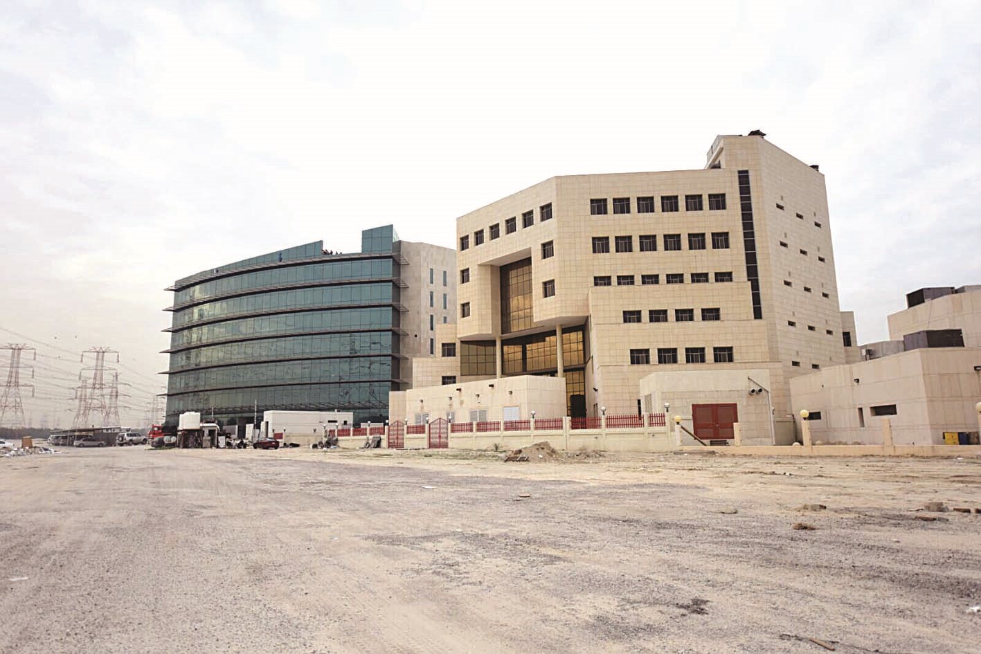 مبنيا إدارة الاطفاء والوقاية الجديدان في مشرف