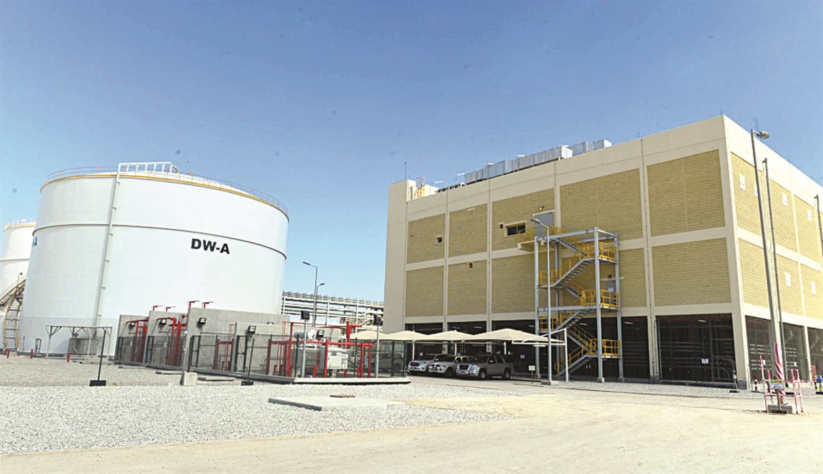 إحدى منشآت المشروع الضخم