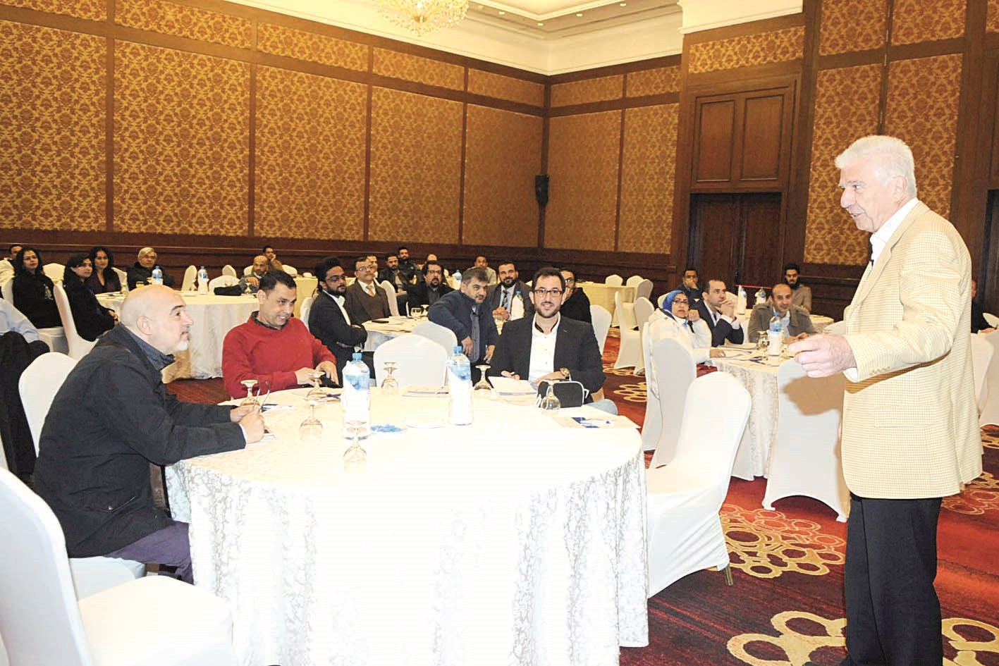 u0645u0627u0646 u0641u0631u064au062f u0634u0627u0631u062du0627u064b u062eu0644u0627u0644 u0627u0644u062fu0648u0631u0629