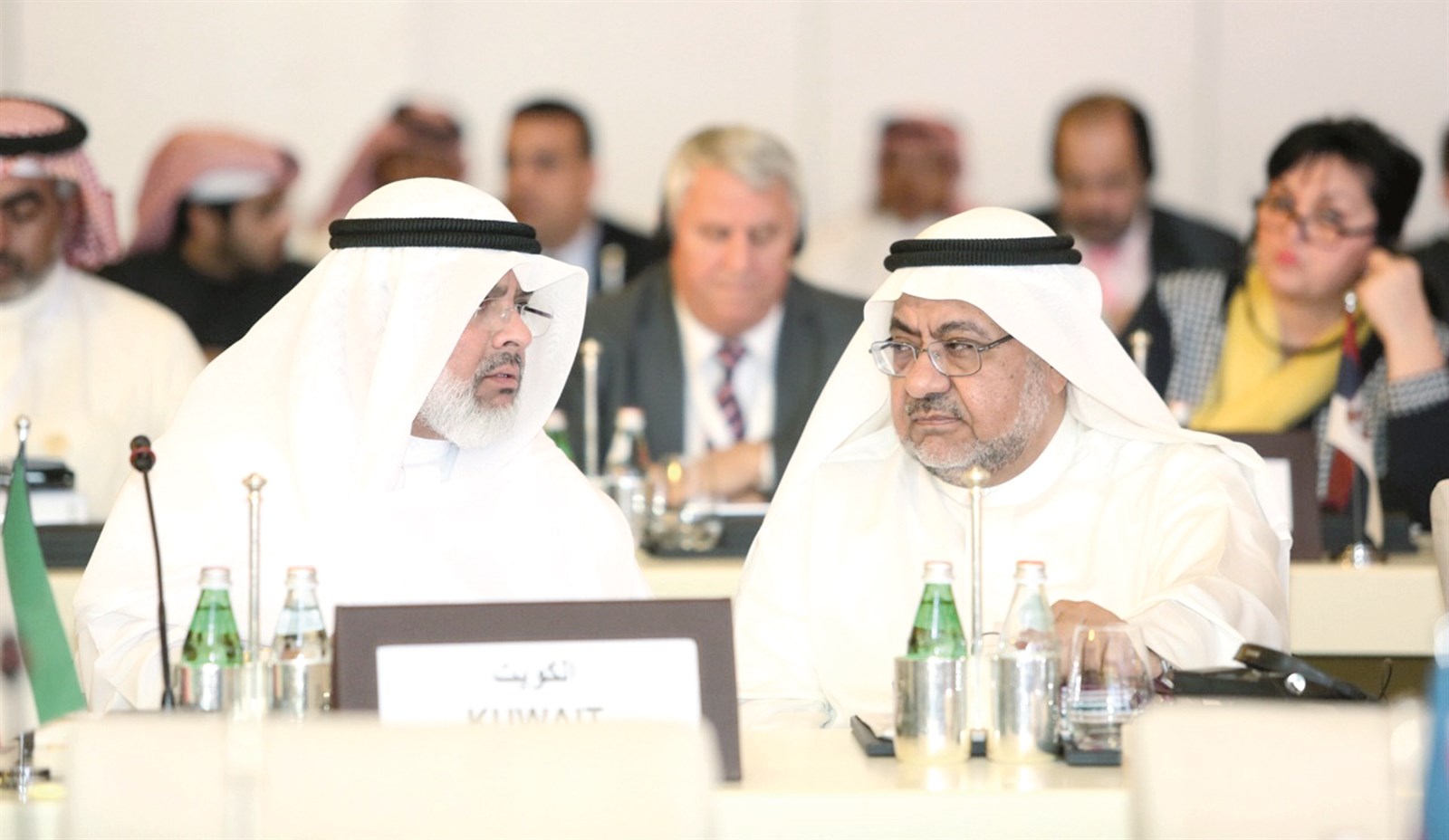 u0627u0644u0647u0648u0644u064a u0645u0639 u0627u0644u0635u0631u0639u0627u0648u064a u0623u062bu0646u0627u0621 u0627u0644u0627u062cu062au0645u0627u0639