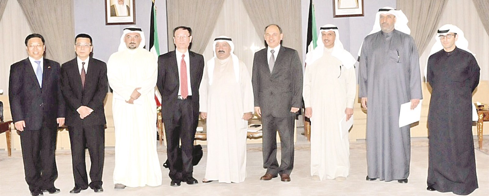 u0646u0627u0635u0631 u0627u0644u0635u0628u0627u062d u0645u062au0648u0633u0637u0627u064b u0627u0644u0633u0641u064au0631 u0627u0644u0635u064au0646u064a u0648u0623u0639u0636u0627u0621 u0627u0644u0644u062cu0646u0629