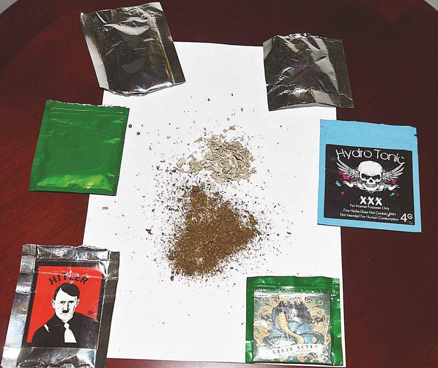 أكياس «السبايس»... صناعة ضياع