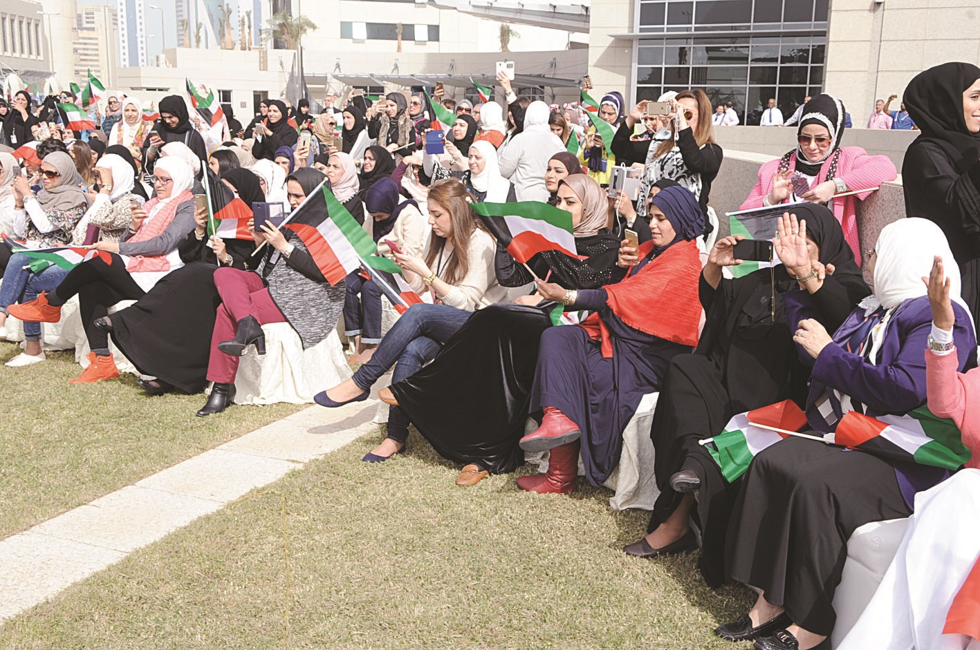 حضور نسائي حاشد في الحفل