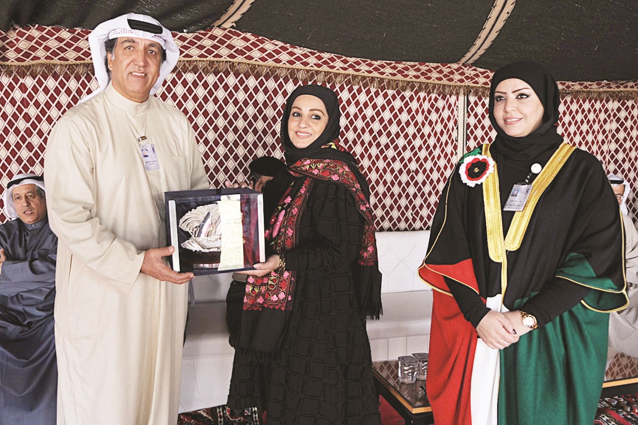 درع تكريمية للحميضي