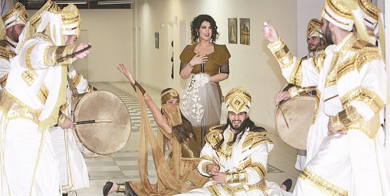 «زفة» في استقبال «شمس»