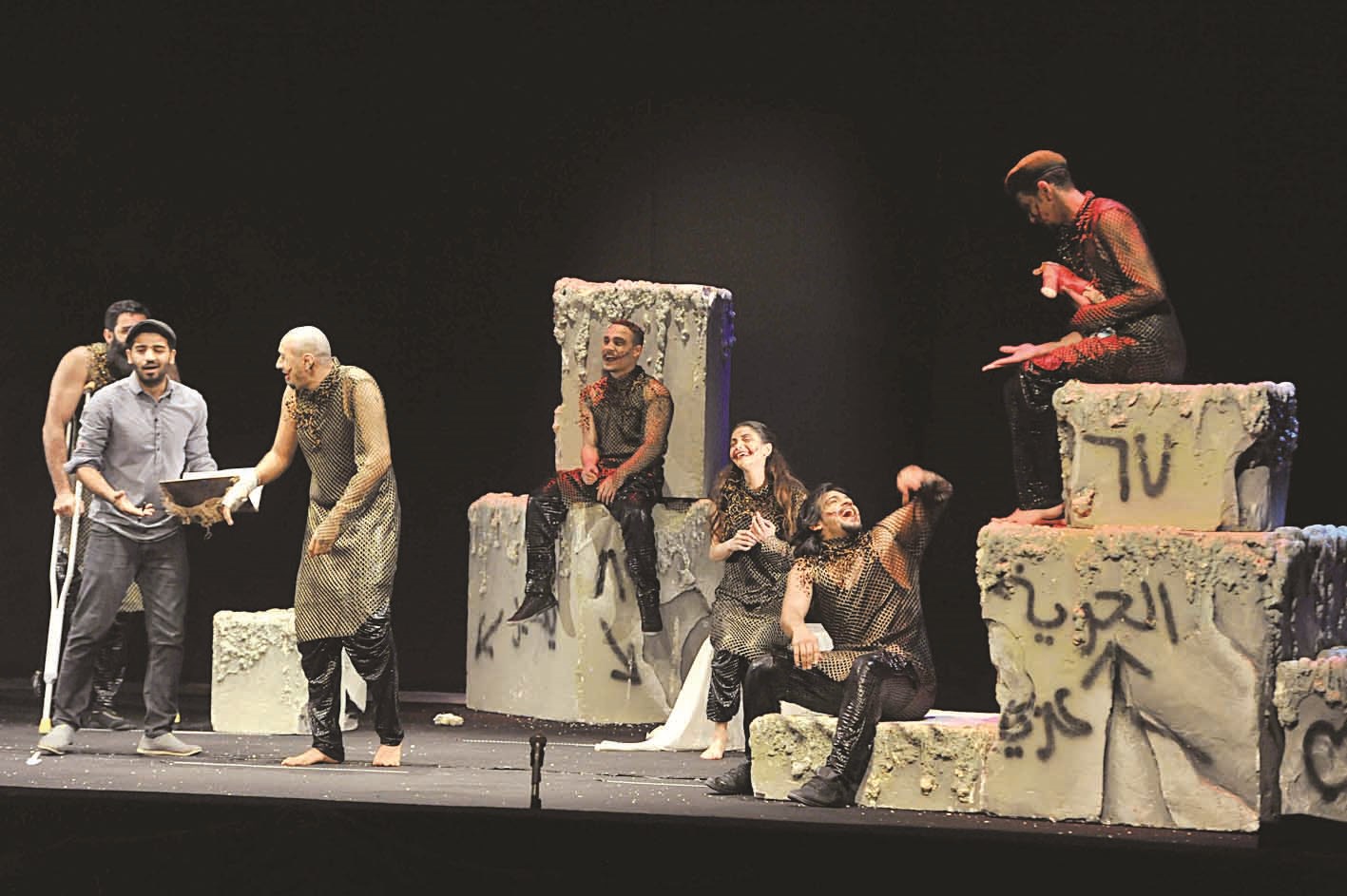 ... ومشهد آخر