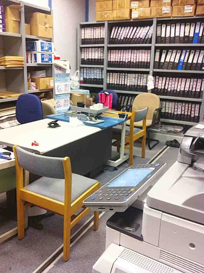 المكتبة خالية من القرّاء