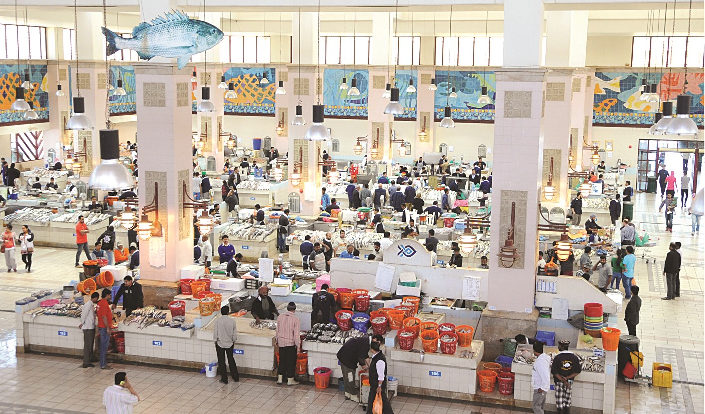 سوق السمك في شرق (تصوير كرم ذياب)