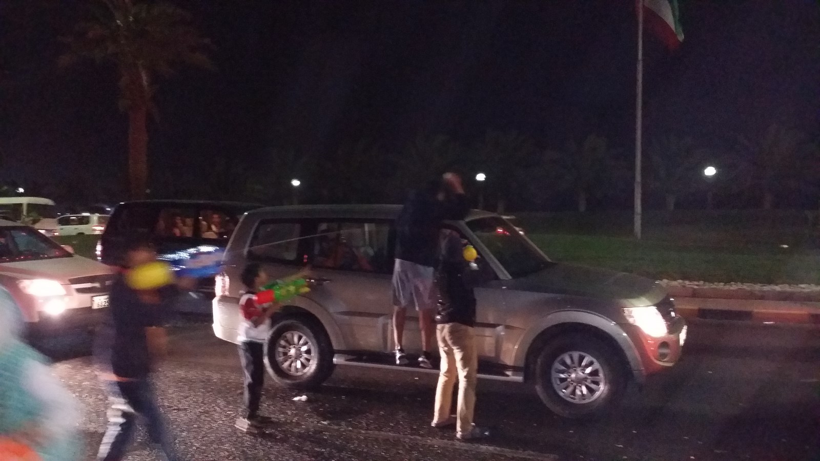 هجوم على سيارة