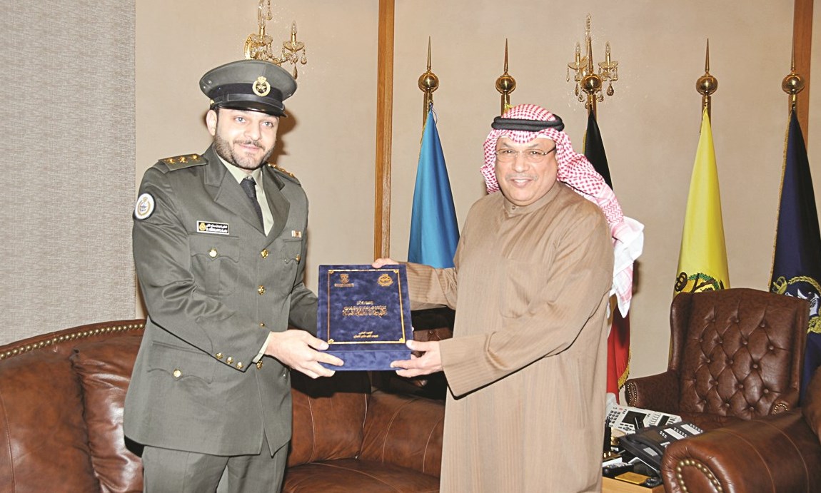 u0648u0632u064au0631 u0627u0644u062fu0641u0627u0639 u0645u0633u062au0642u0628u0644u0627u064b u0627u0644u0639u0644u064a