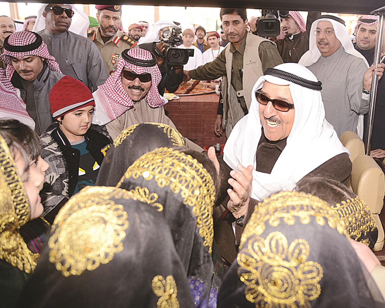 u0633u0645u0648 u0627u0644u0623u0645u064au0631 u0648u0633u0645u0648 u0648u0644u064a u0627u0644u0639u0647u062f ... u0648u062au0631u062du064au0628 u0645u0646 u00abu0627u0644u0632u0647u0631u0627u062au00bb