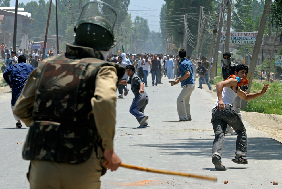 u0627u0634u062au0628u0627u0643u0627u062a u0628u064au0646 u0627u0644u0634u0631u0637u0629 u0648u0645u062du062au062cu064au0646 u0641u064a u0627u0644u0647u0646u062f