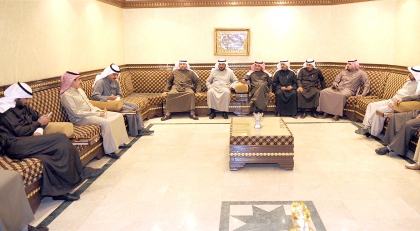 u0628u0639u0636 u0623u0635u062du0627u0628 u0627u0644u0637u0644u0628u0627u062a u0627u0644u0625u0633u0643u0627u0646u064au0629 u0627u0644u0645u062au0636u0631u0631u064au0646 u0641u064a u062fu064au0648u0627u0646u064au0629 u0627u0644u062fu064au062du0627u0646u064a ( u062au0635u0648u064au0631 u0646u0627u064au0641 u0627u0644u0639u0642u0644u0629)