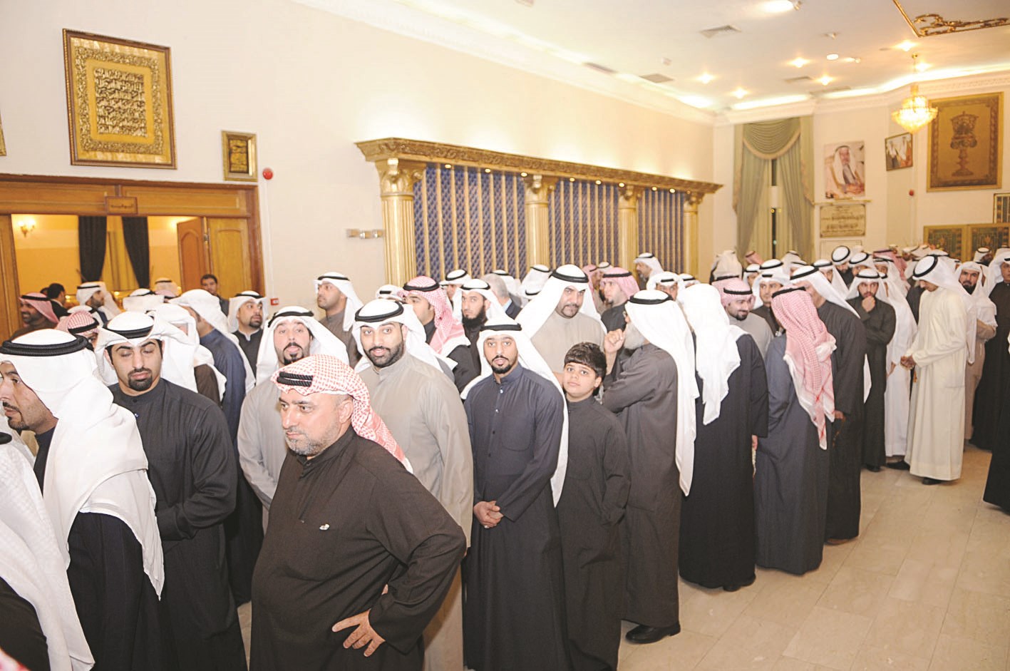 حشد من الضيوف حضروا الحفل