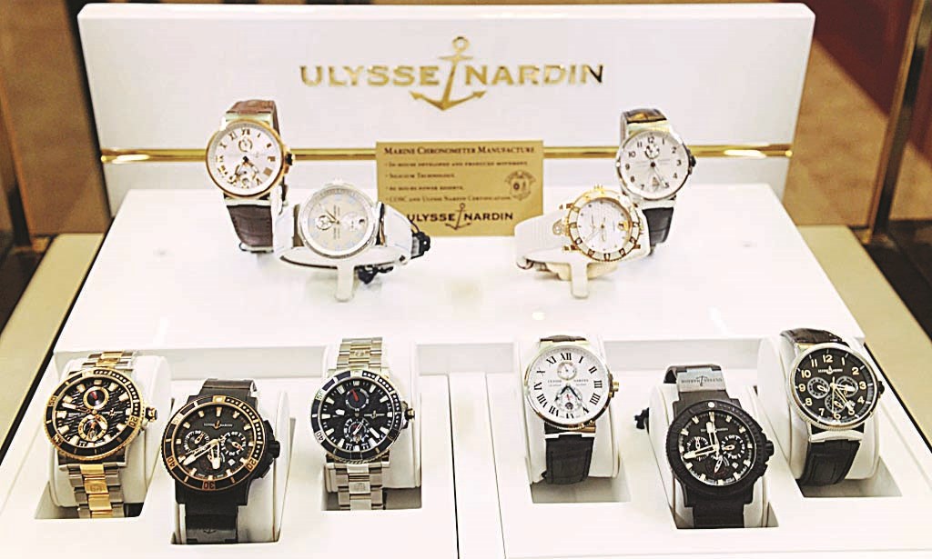 مجموعة من ساعات «Ulysse Nardin»