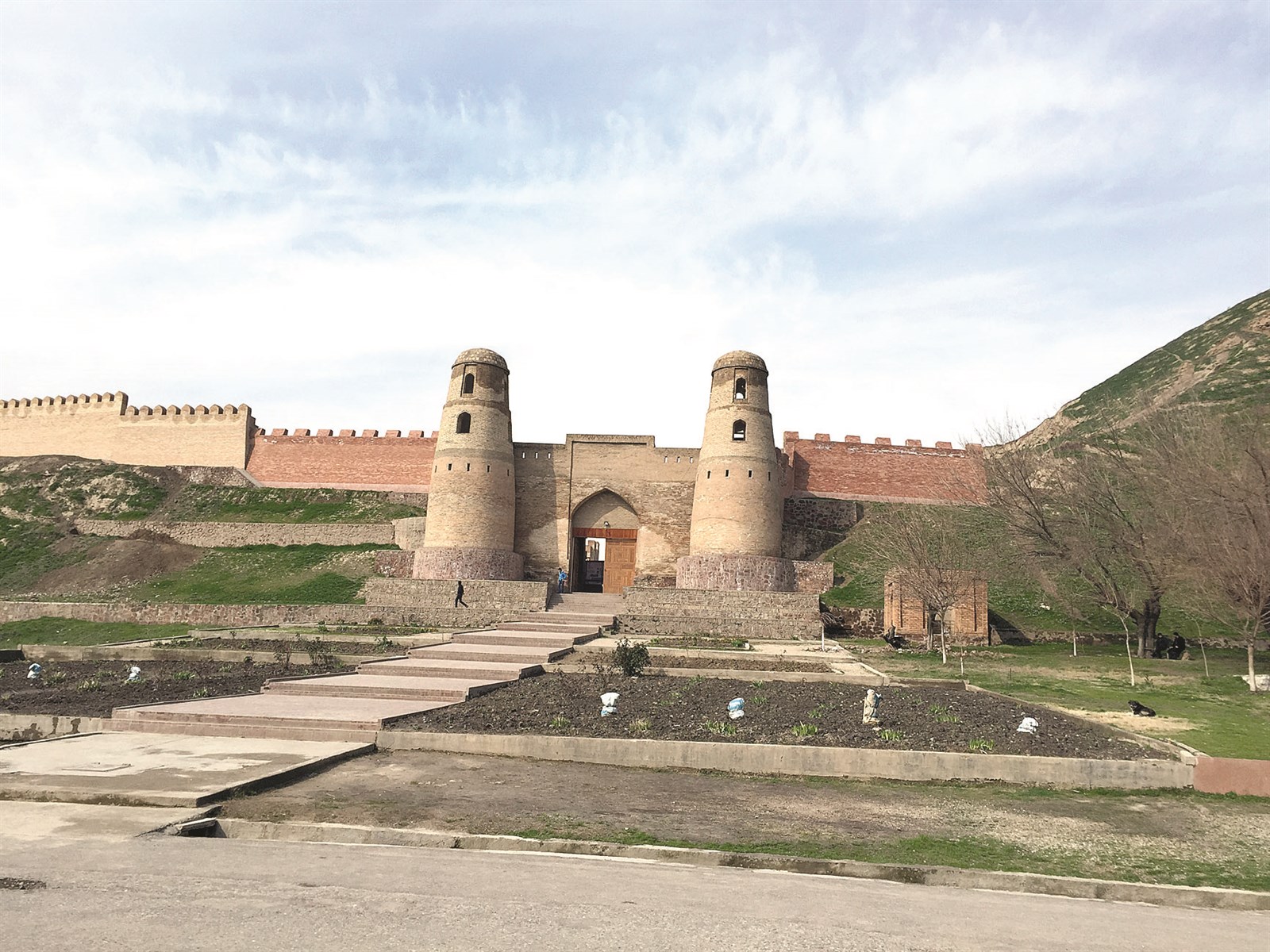 بوابة قلعة حصار