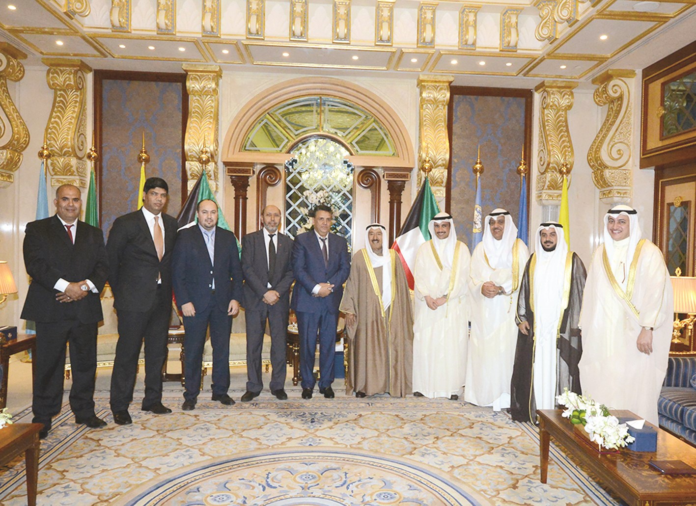 الأمير متوسطاً الغانم والوفد البرلماني المغربي