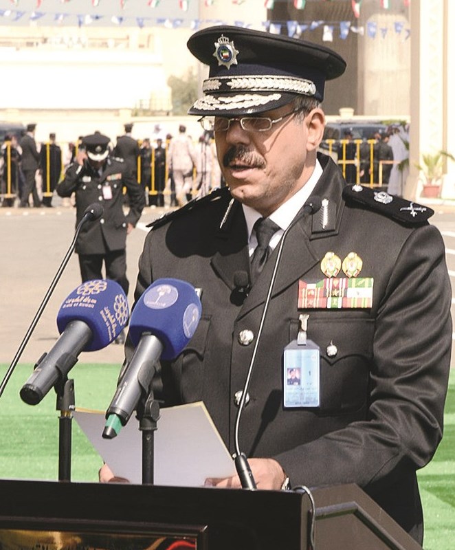 النواف ملقياً كلمته