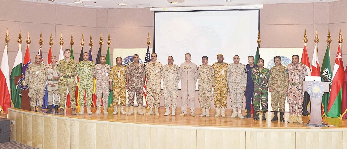 ممثلو الدول المشاركة في لقطة جماعية