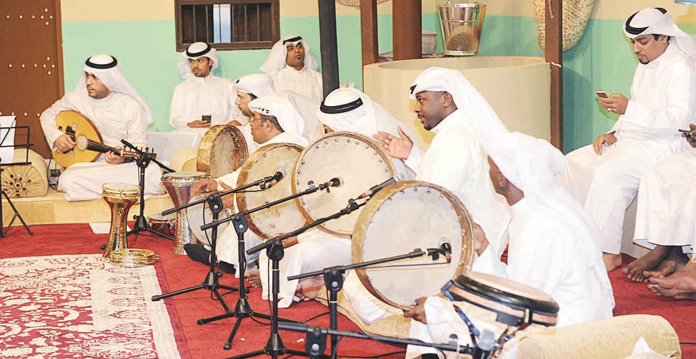 الفرقة الموسيقية المرافقة لتوفيق