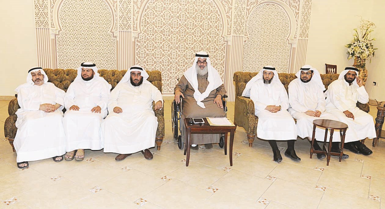 u0627u0644u0641u0644u0627u062d u0645u062au0648u0633u0637u0627u064b u0623u0639u0636u0627u0621 u0641u064a u0627u0644u0646u0642u0627u0628u0629b (u062au0635u0648u064au0631 u0632u0643u0631u064au0627 u0639u0637u064au0629)