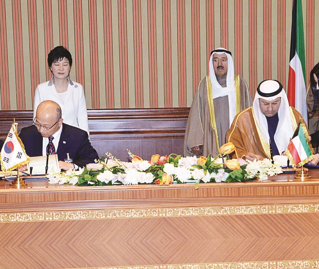 العبيدي يوقع ونظيره الكوري مذكرة التعاون الصحي