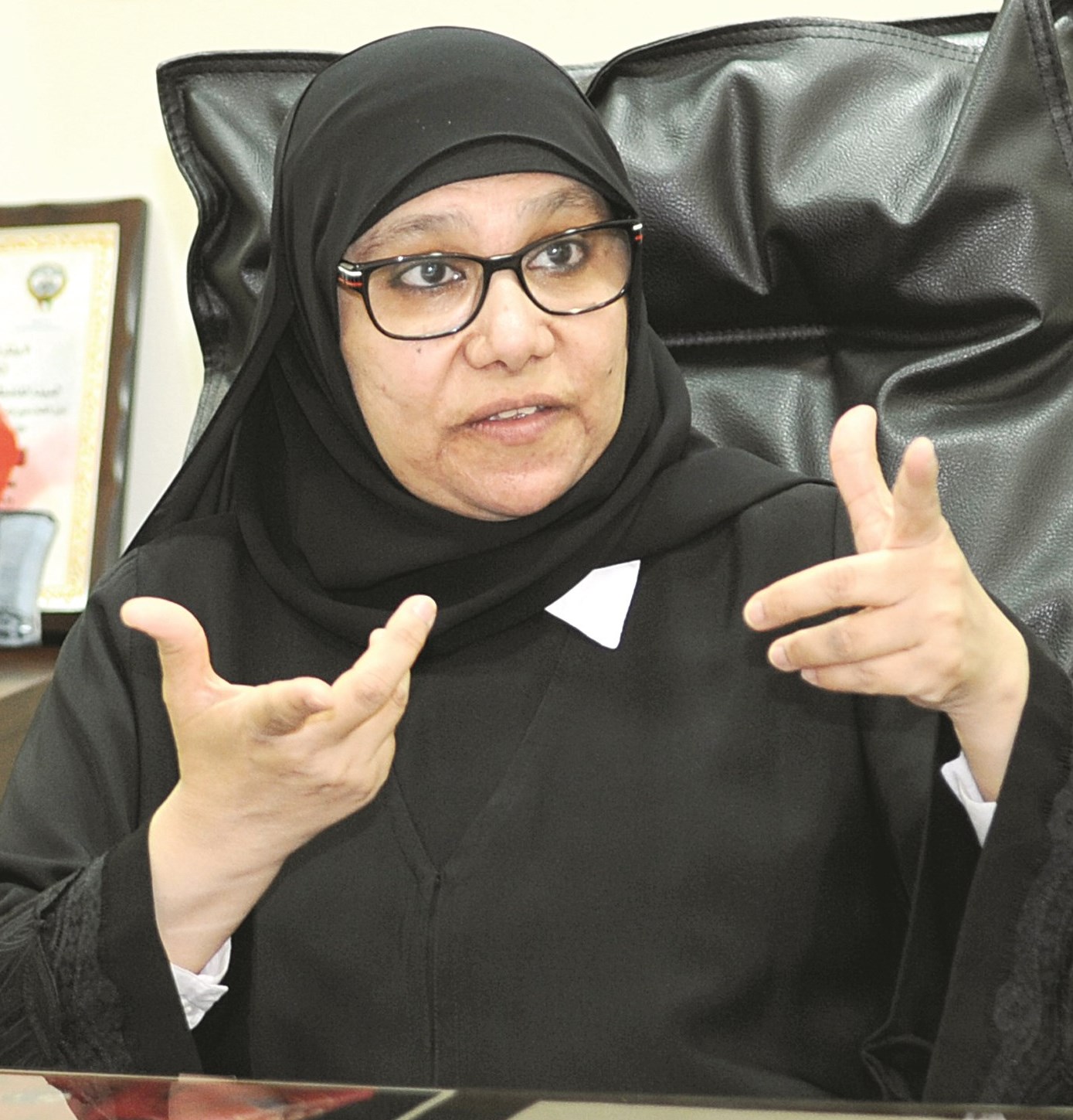 u0633u0639u0627u062f u0628u0648u062du0645u0631u0627 (u062au0635u0648u064au0631 u0643u0631u0645 u0630u064au0627u0628)