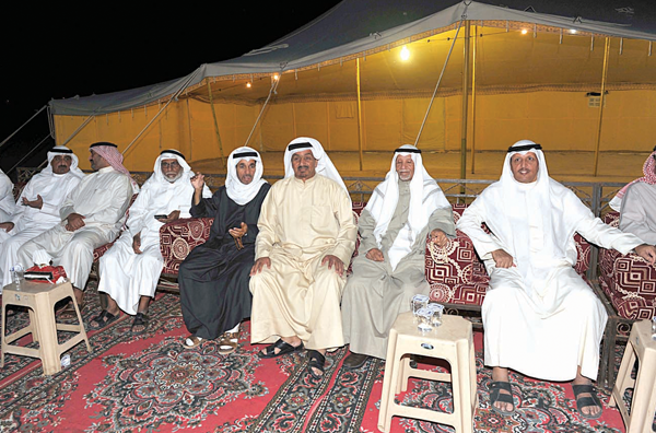 u062cu0627u0646u0628 u0645u0646 u0627u0644u062du0636u0648u0631