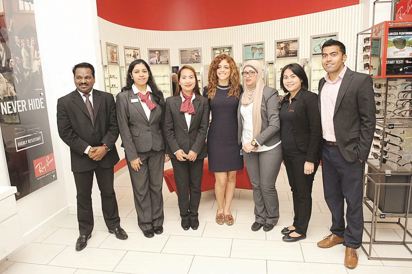 فريق العمل في «فيجن إكسبرس"