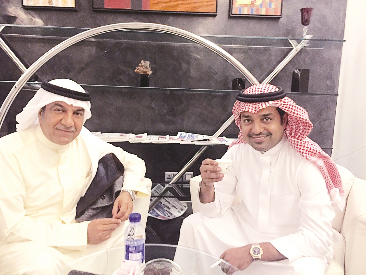 u0627u0644u0628u0630u0627u0644 u0628u0631u0641u0642u0629 u0627u0644u0645u0627u062cu062f u0641u064a u0632u064au0627u0631u062au0647 u0627u0644u0623u062eu064au0631u0629 u0644u0644u0643u0648u064au062a