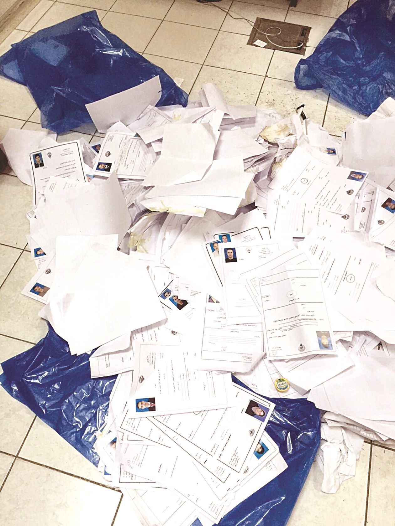 معاملات ملقاة على الأرض