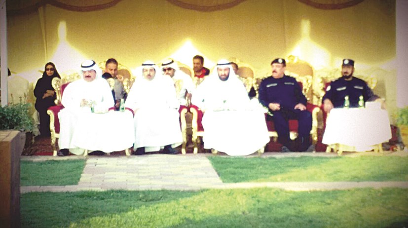 العمير والعلي يتوسطان الحضور