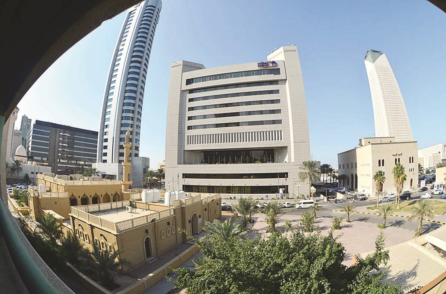 u0645u0628u0646u0649 u0627u0644u0628u0646u0643 u0627u0644u0645u0631u0643u0632u064a u0627u0644u062cu062fu064au062f u0648u0627u0644u0628u0648u0631u0635u0629... u0648u0628u064au0646u0647u0645u0627 u0627u0644u0628u0646u0648u0643 (u062au0635u0648u064au0631 u0645u0648u0633u0649 u0639u064au0627u0634)